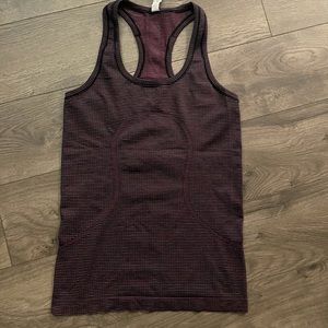 Lululemon tank top excellent condition size 6